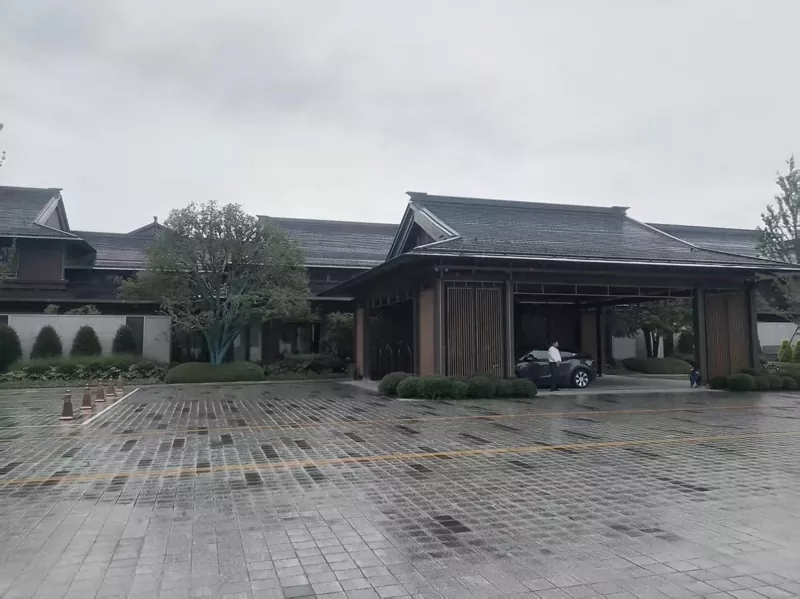 Proyecto de instalación y puesta en servicio de bomba de calor de deshumidificación integrada para piscinas Greentown Guixiang Garden completado
